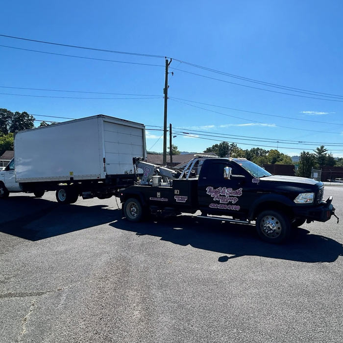 Box Truck Towing North and South Towing Wrecker Towing Box Truck in Cleveland Tennessee