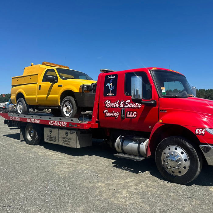 Truck Towing Service Cleveland Tennessee North and South Towing Flatbed Tow Truck Towing Yellow Work Truck